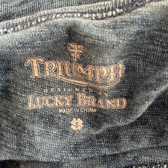 🎉HP! ❤️ Lucky Brand Vintage Triumph Motorcycle Graphic Tee - Picture 3 of 6